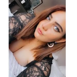 Meet your Posher, Adele